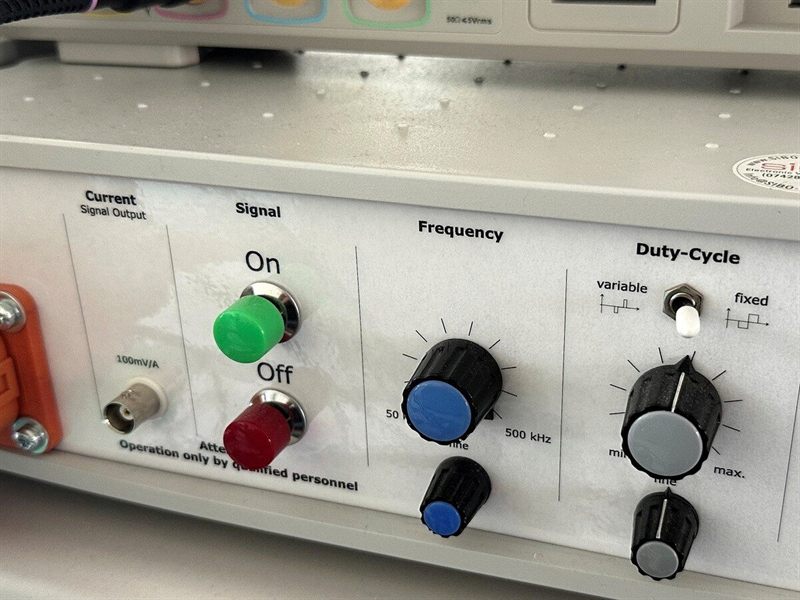 Frequenzgenerator – Bedienfeld mit Frequenz- und Duty-Cycle-Einstellung (bis 500 kHz)